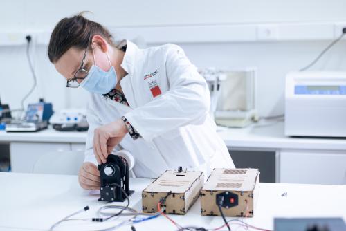Adriana in the BioTehna laboratory @ Kersnikova Institute, during her Biofriction residency; credit Hana Jošić